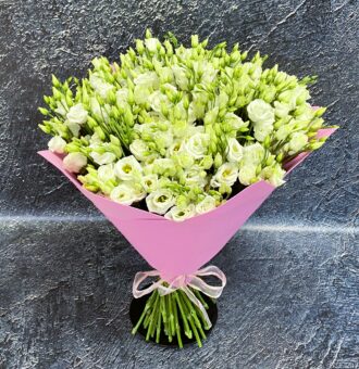 букет из белой Эустомы