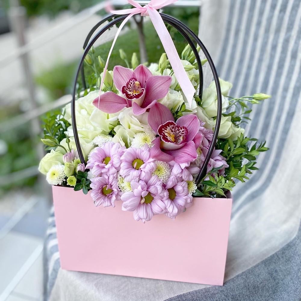 Букеты цветов в сумке