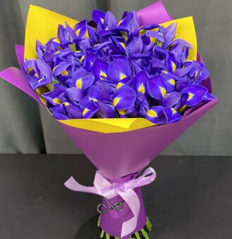Букет из синих ирисов 31