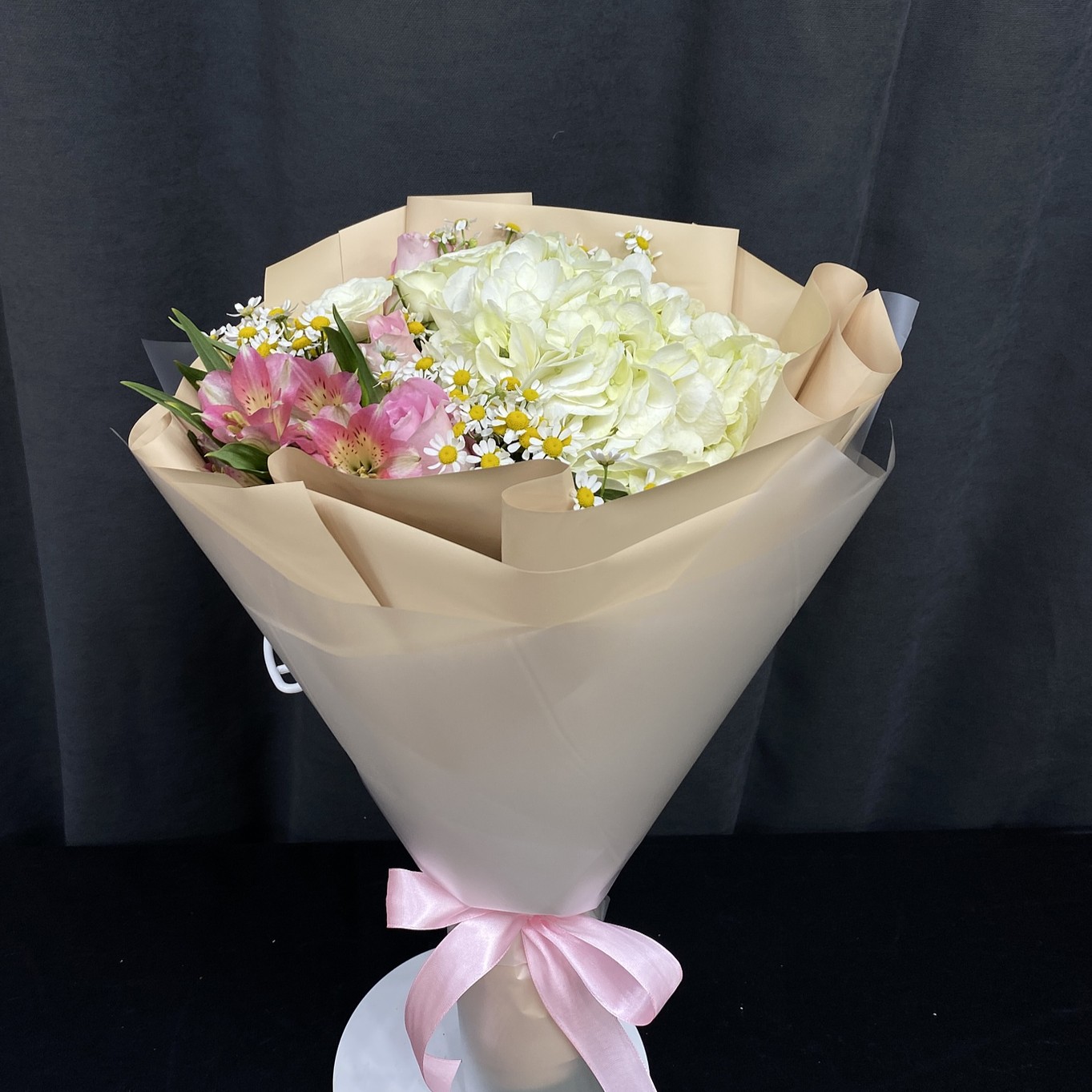 e7b06b8f-5027-40be-ba41-8f660993b72b Букет цветов 'Весенняя симфония' — изображение 1