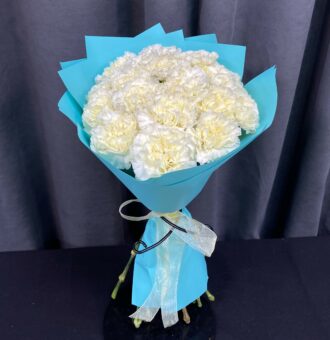 Букет из кремовых диантусов 19