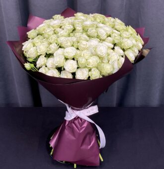 Букет белых кустовых роз, 60см 33