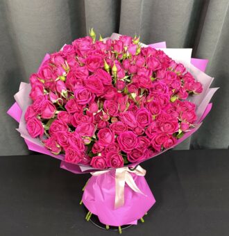 Букет малиновых кустовых роз, 50см 41