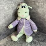 Игрушка 'Дракон Дейзи в сиреневой дубленке', мятный, 25 см (151)