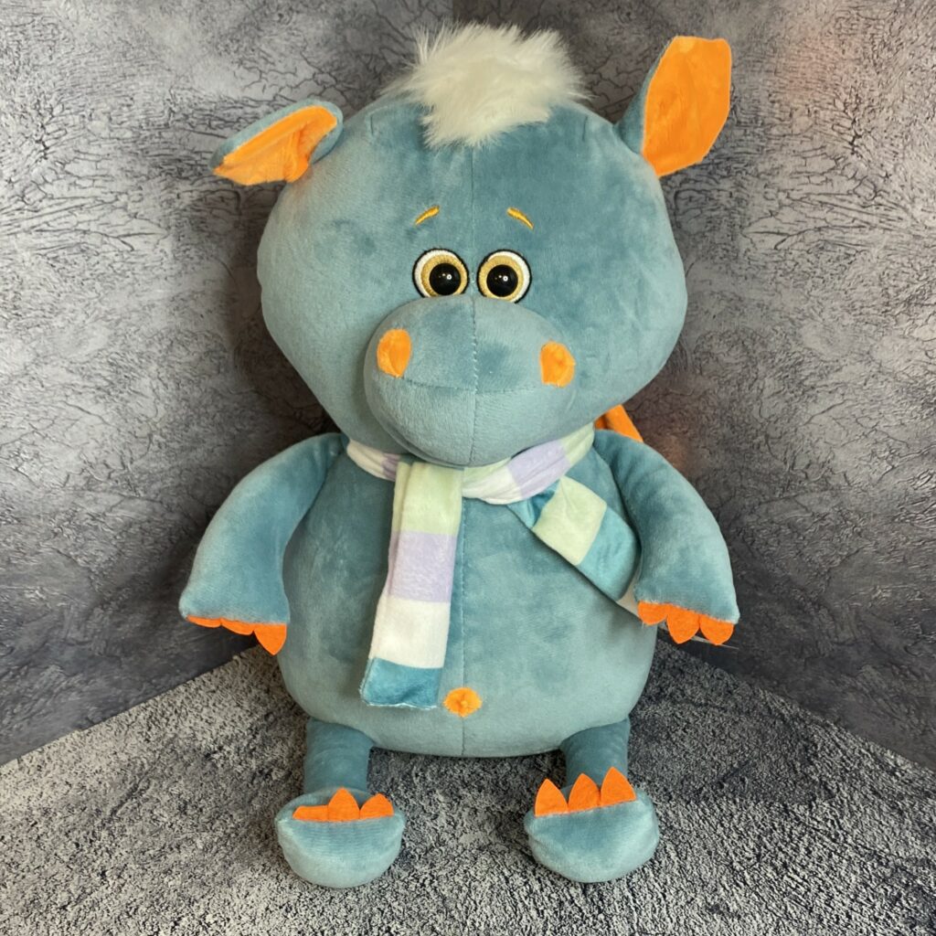 Игрушка 'Дракон Фредди с шарфом', 35 см (163)