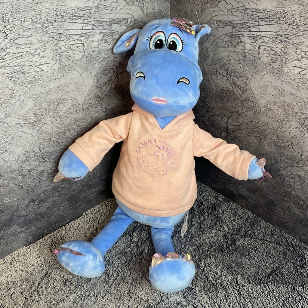 Игрушка 'Дракон Дейзи в толстовке', синий, 25 см (156)