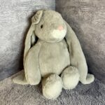 Игрушка 'Зайка Молли', серый, 28 см (167)