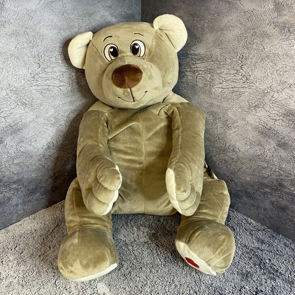 Игрушка 'Медведь Лари', бежево-серый, 70см (135)