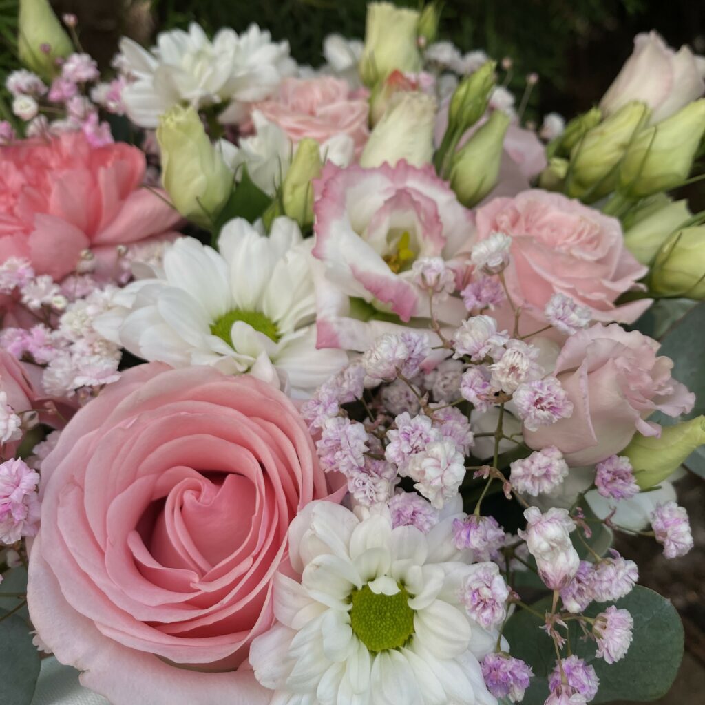 Цветы в коробке 'Волшебный миг' (ВН)