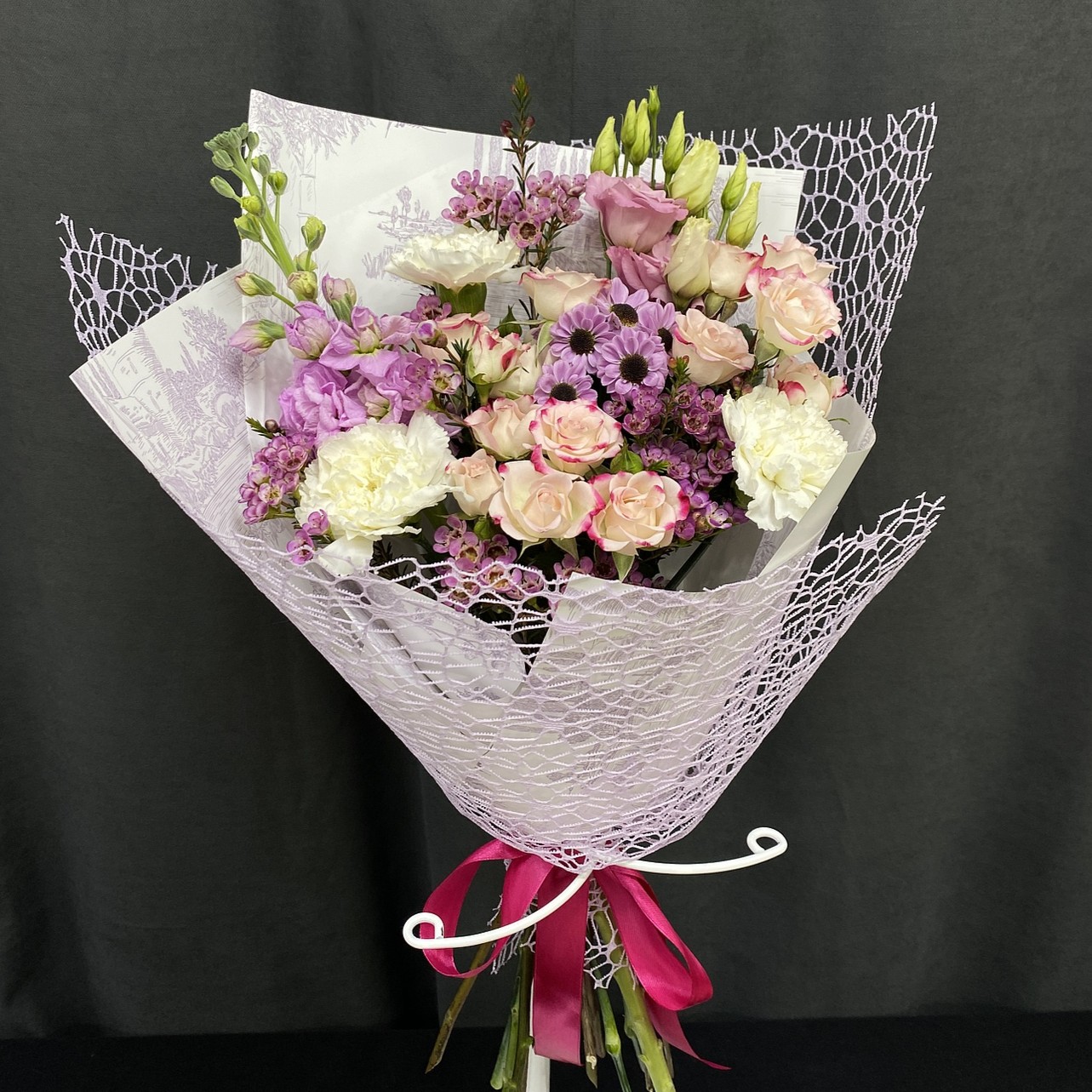 66fcf60b-d6c0-496b-bc8b-544034c28f8d Букет цветов ‘Кружевная нежность’ (ВН) — изображение 1