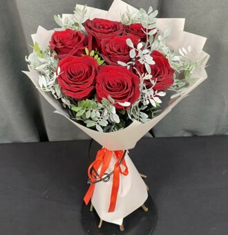 Букет цветов 'Алый рассвет'