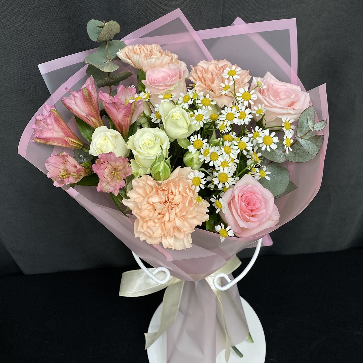 b0555a9e-fb5d-47f3-ab5f-4f22cdcfa2f9 Букет цветов ‘Мгновение ласки’ — изображение 1