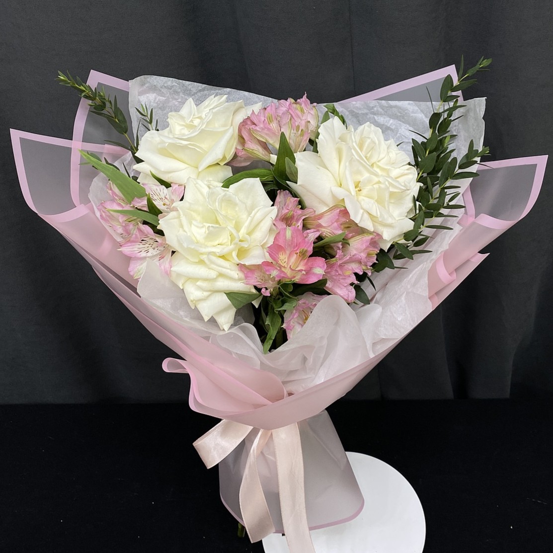b2a6412d-f857-4d44-812a-60f0823d19d1 Букет цветов ‘Пудровая симфония’ — изображение 1